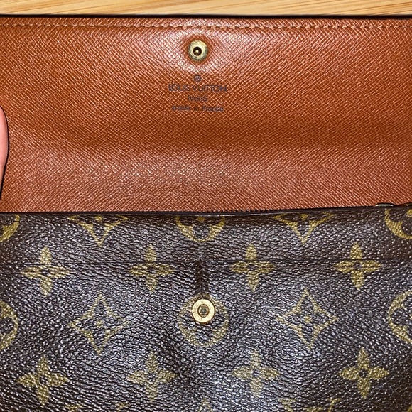 Louis Vuitton Wallet - Picture 5 of 17